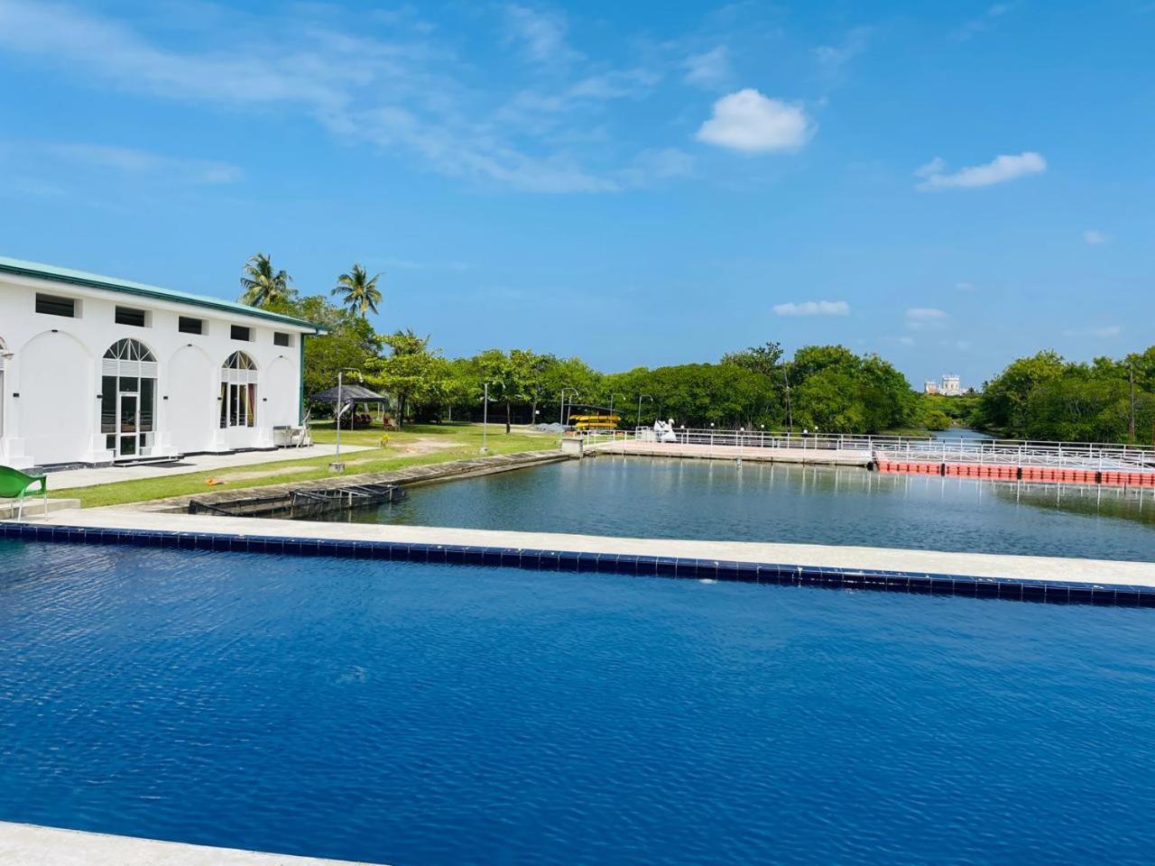 King'S Island Resort Negombo Exterior photo