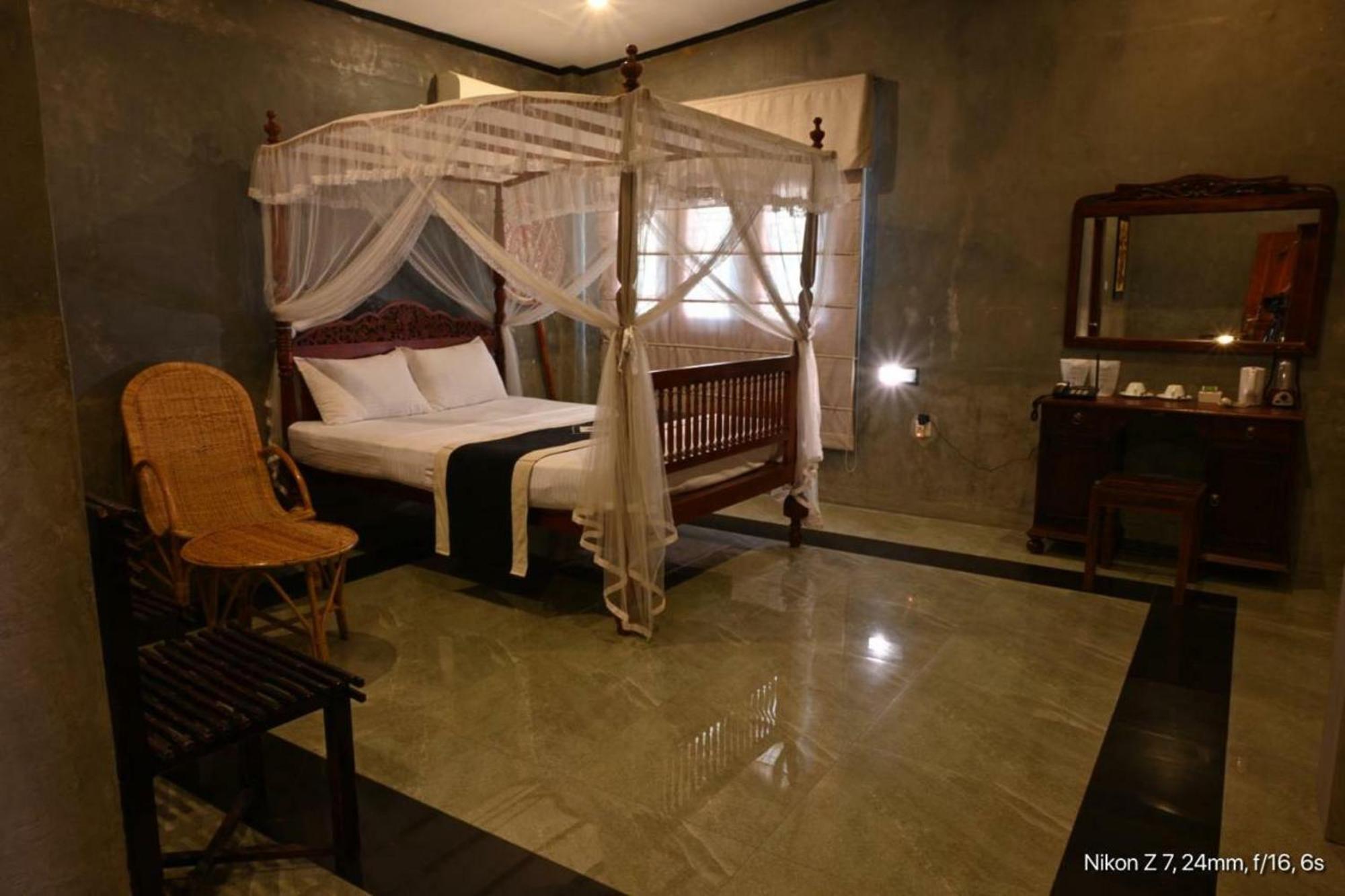 King'S Island Resort Negombo Exterior photo