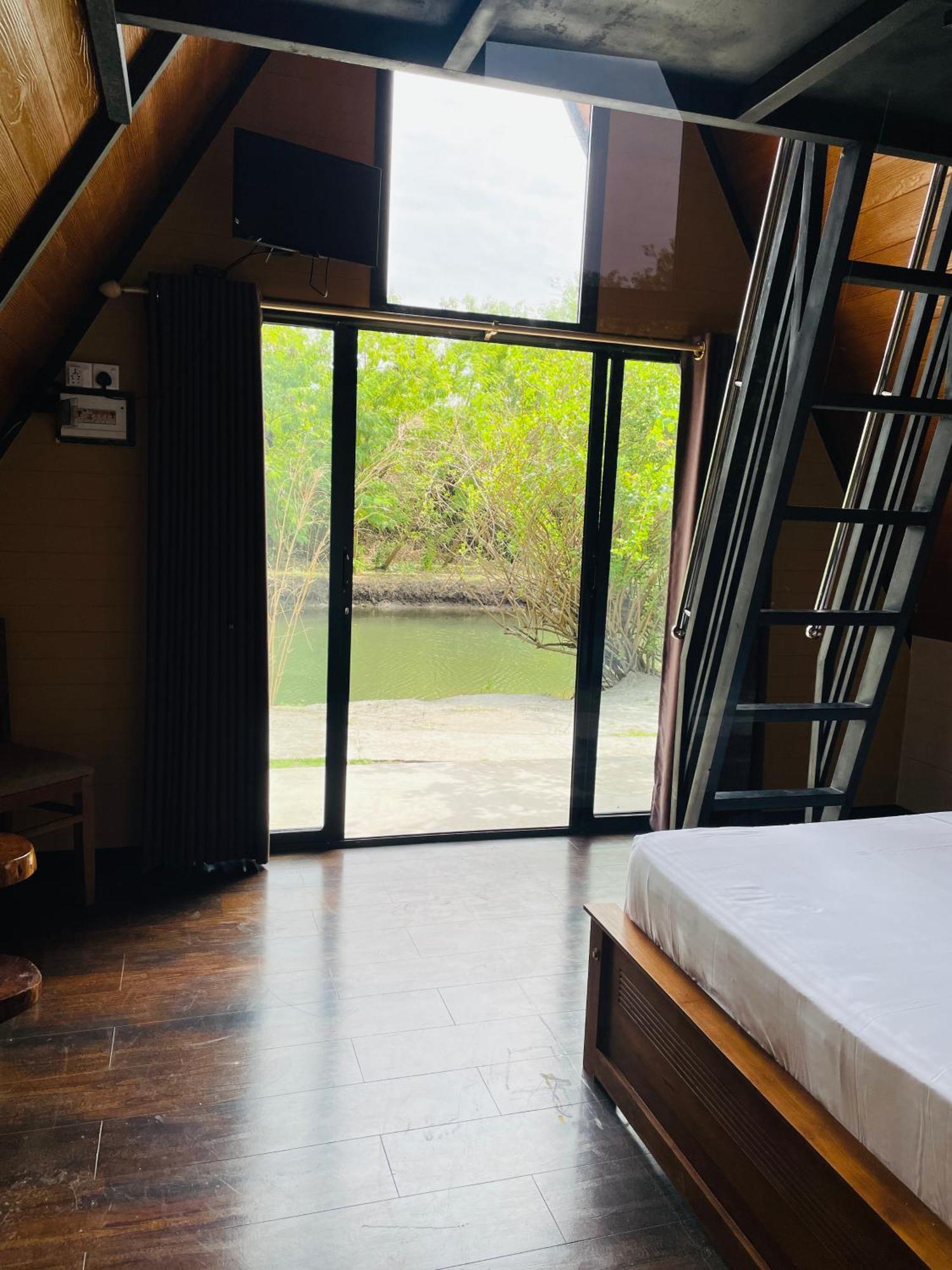 King'S Island Resort Negombo Exterior photo